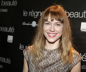 Sur le tapis rouge de Le règne de la beauté