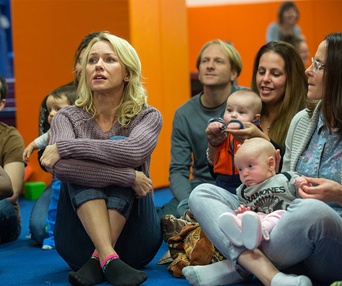 Une scène du film While We're Young