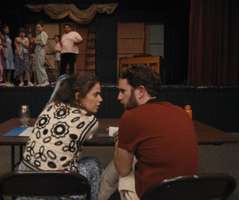 Une scène du film Theater Camp