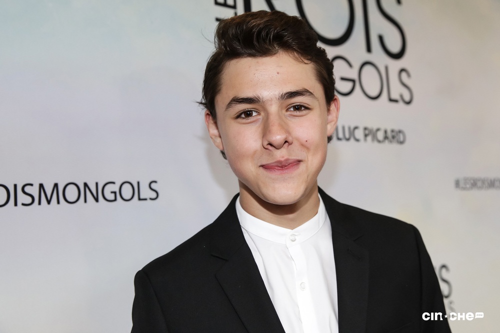 Sur le tapis rouge du film Les rois mongols