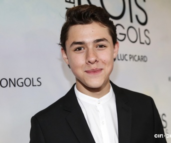 Sur le tapis rouge du film Les rois mongols