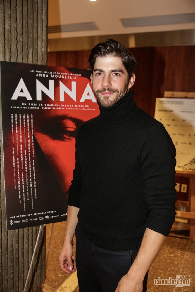 Sur le tapis rouge du film Anna