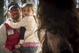 Une scène du film Logan Lucky