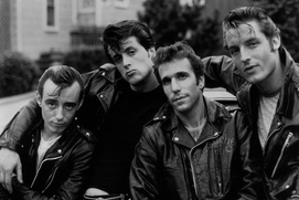 Une scène du film The Lords of Flatbush Une scène du film The Lords of Flatbush