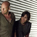 Bruce Willis et Justin Long dans Die Hard 5