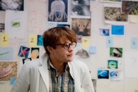 Une scène du film I Origins Une scène du film I Origins