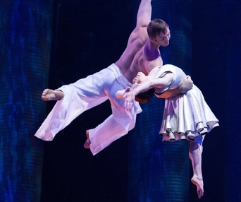 Une scène du film Cirque du Soleil: Worlds Away