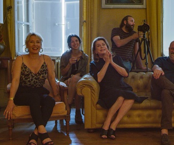 Une scène du film Fête de famille