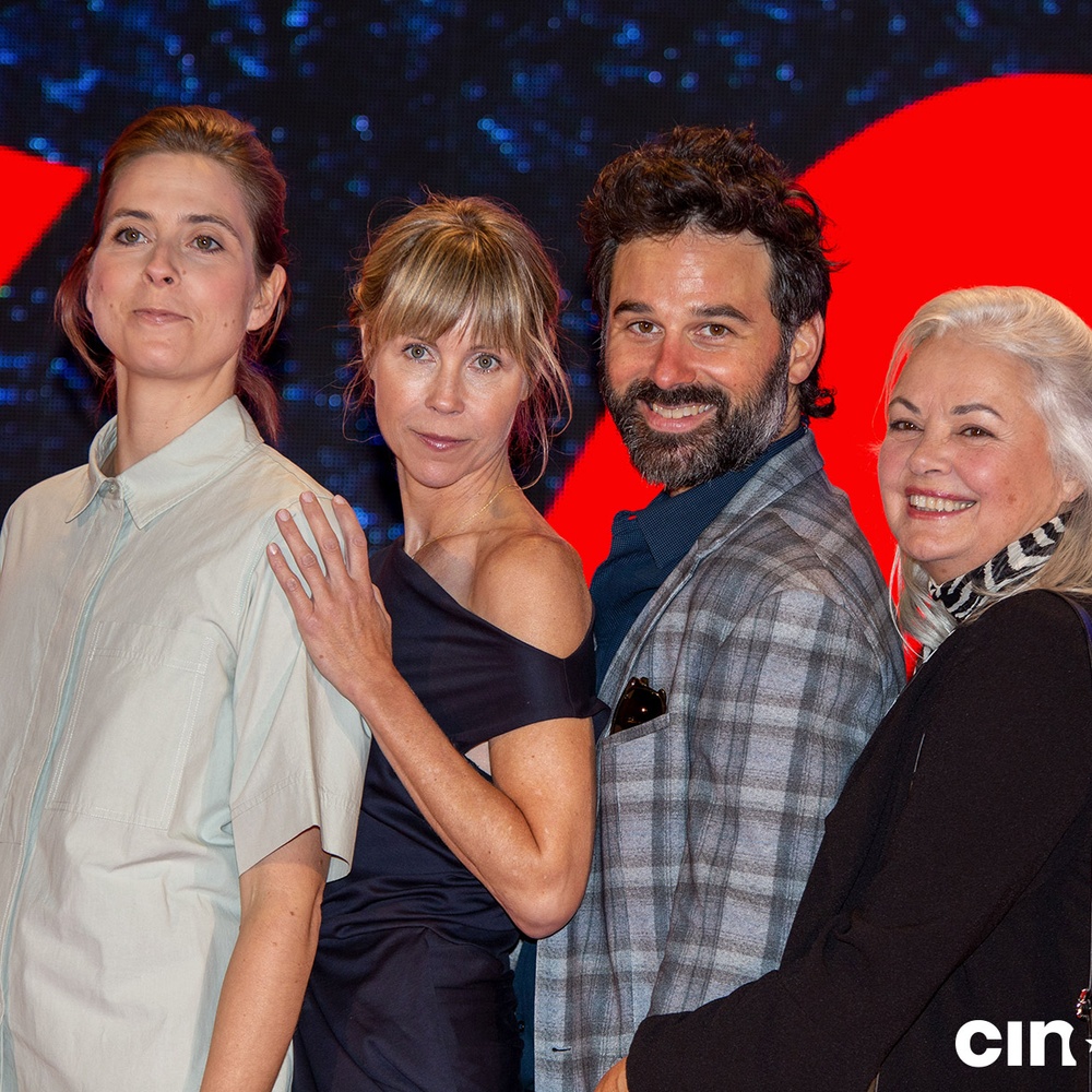 Sur le tapis rouge du film Il pleuvait des oiseaux