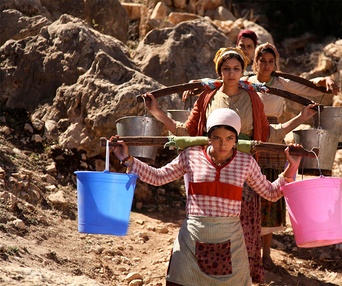 Une scène du film La source des femmes