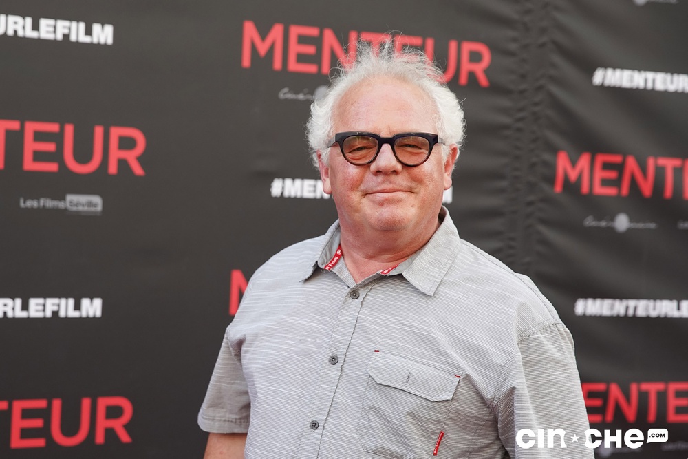 Sur le tapis rouge du film Menteur