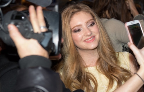 Willow Shields sur le tapis rouge de Hunger Games: La révolte partie 1