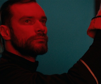 Une scène du film L'acrobate