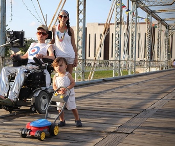 Une scène du film Gleason