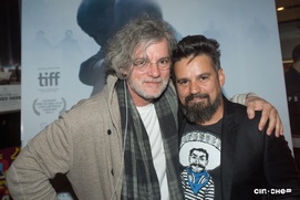 Sur le tapis rouge du film Les affamés Sur le tapis rouge du film Les affamés