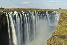 Image du film Les aventuriers voyageurs - Botswana-Namibie : de la brousse au désert