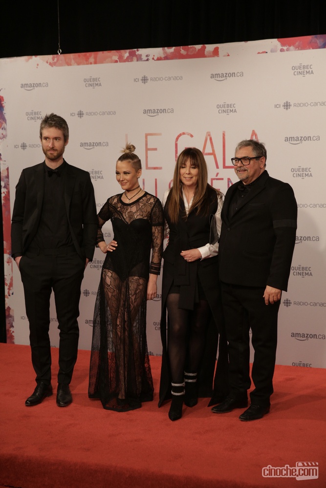 Sur le tapis rouge de Gala du cinéma Québécois