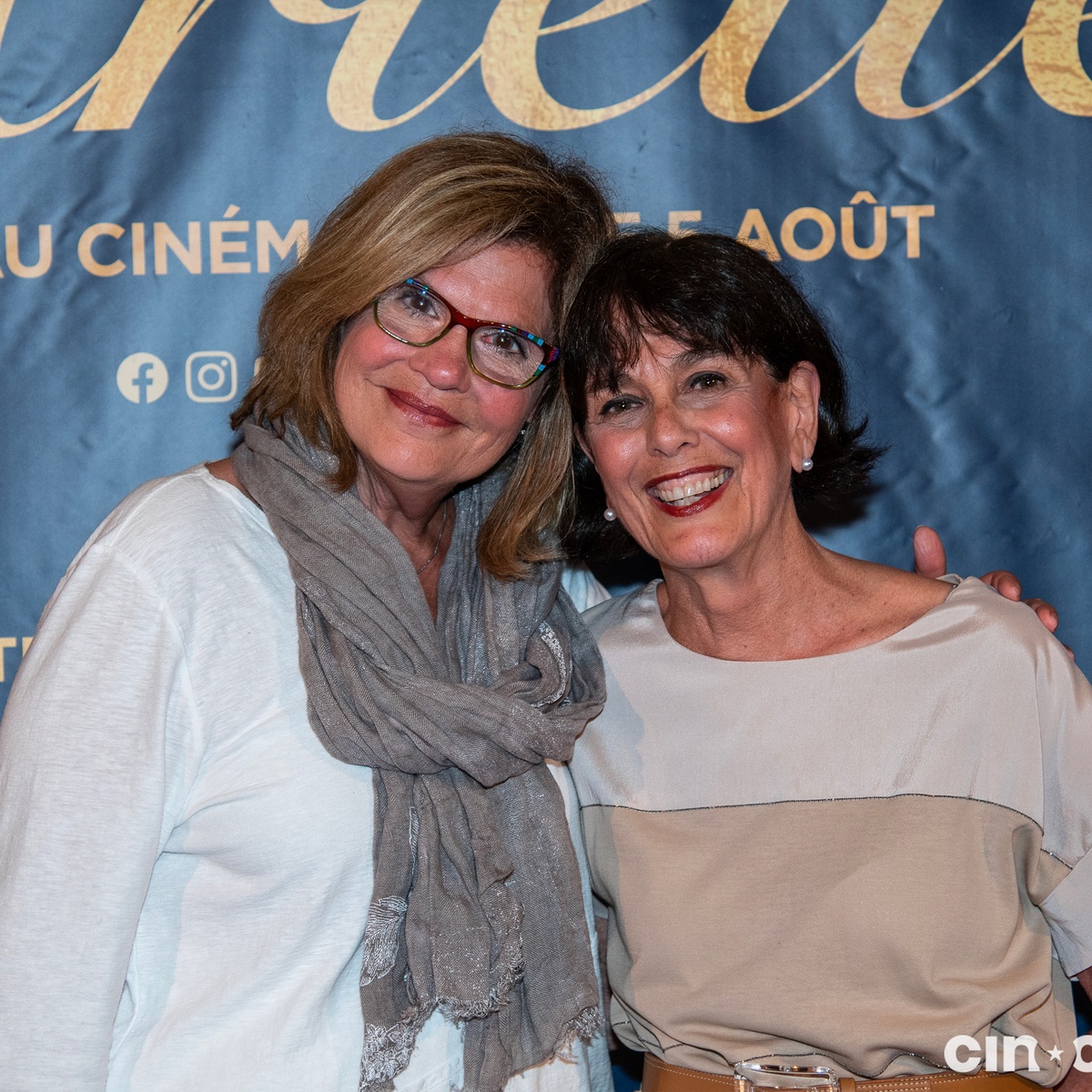 Sur le tapis rouge du film Arlette
