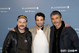 Sur le tapis rouge du film Blackberry Sur le tapis rouge du film Blackberry