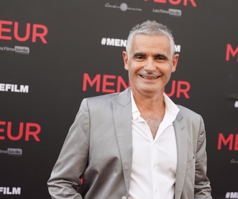 Première du film Menteur