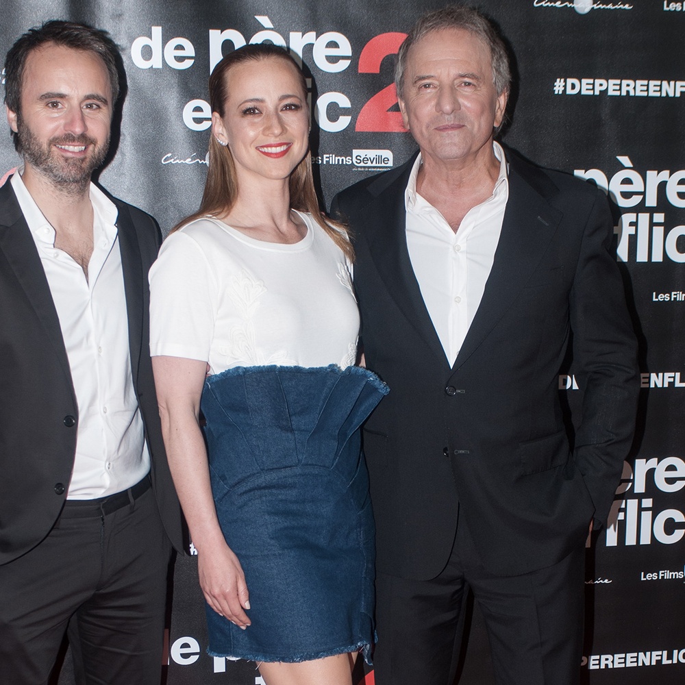 Sur le tapis rouge du film De père en flic 2