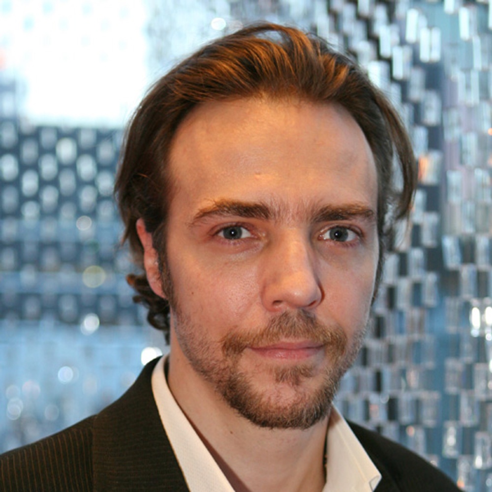 Guillaume Vigneault sur le tapis rouge de Tout est parfait.