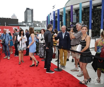 Sur le tapis rouge de Le vrai du faux