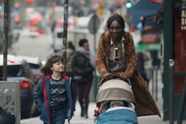 Une scène du film Les femmes du Square