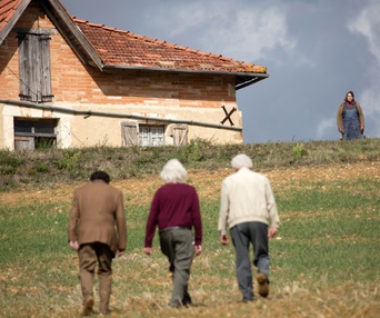 Une scène du film Les vieux fourneaux