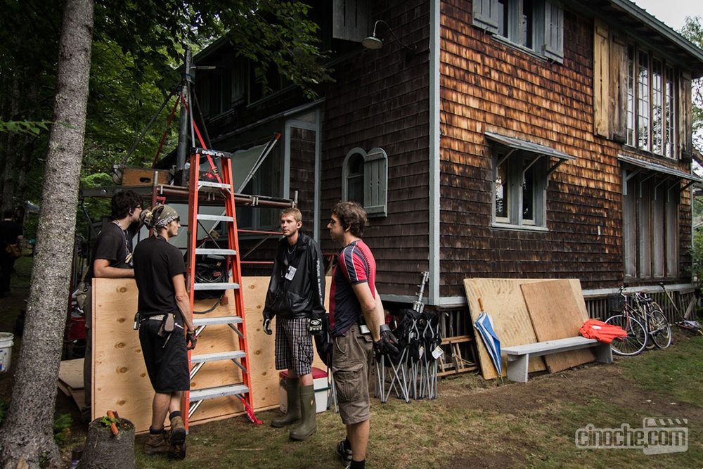 Sur le plateau de L'autre maison