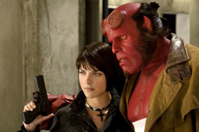 Selma Blair et Ron Pearlman dans Hellboy 2 : L'armée d'or