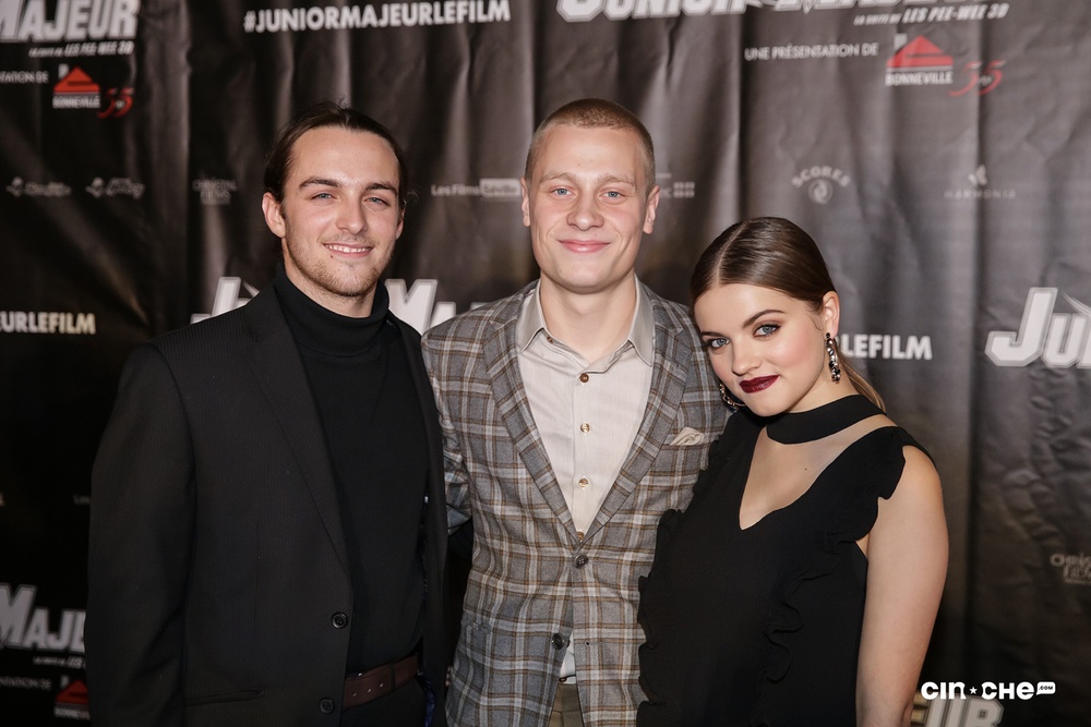 Sur le tapis rouge du film Junior majeur