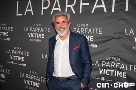 Sur le tapis rouge du film La parfaite victime