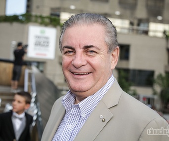 Sur le tapis rouge de Louis Cyr : L'homme le plus fort du monde