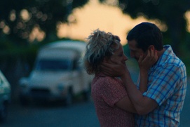 Une scène du film Au nom de la terre Une scène du film Au nom de la terre