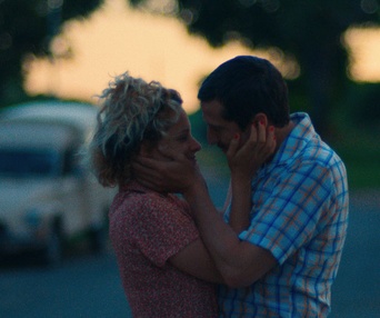 Une scène du film Au nom de la terre