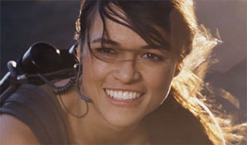 Michelle Rodriguez dans le film d'action Rapides et Dangereux