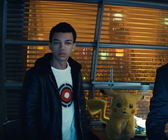 Une scène du film Pokémon Detective Pikachu