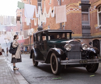 Une scène du film The Conductor