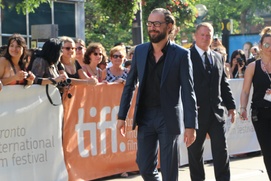 Sur le tapis rouge du film The Drop Sur le tapis rouge du film The Drop