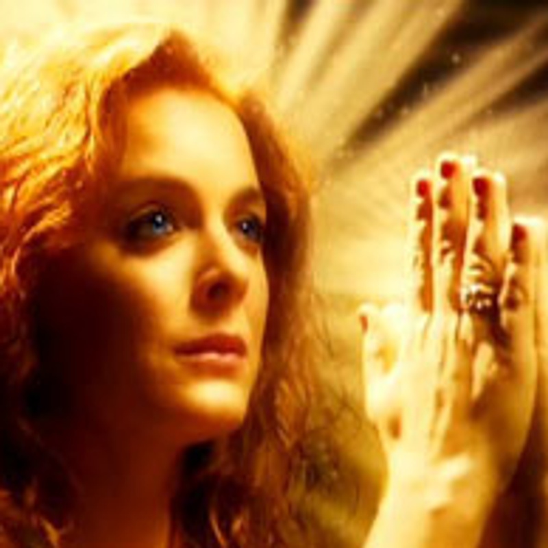Julie LeBreton dans une scène du film Cadavres