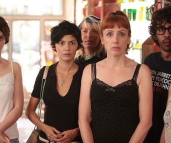 Une scène du film De vrais mensonges
