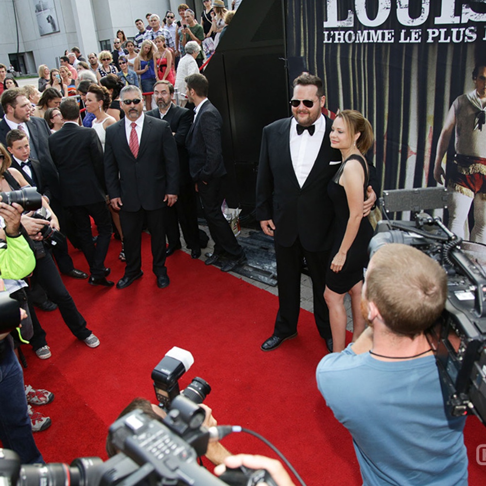 Sur le tapis rouge de Louis Cyr : L'homme le plus fort du monde