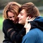 Miley Cyrus et Douglas Booth dans le film LOL