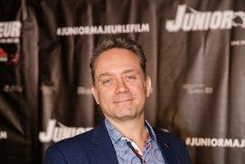 Sur le tapis rouge du film Junior majeur Sur le tapis rouge du film Junior majeur