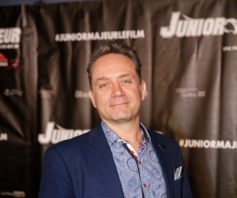 Sur le tapis rouge du film Junior majeur