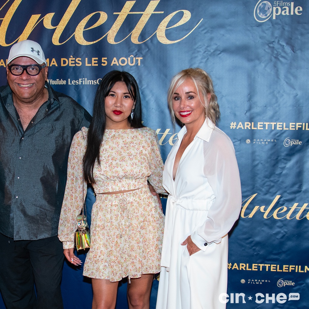Sur le tapis rouge du film Arlette