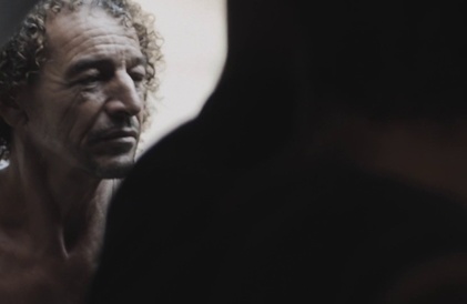 Pré-bande-annonce en espagnol sous-titrée en anglais