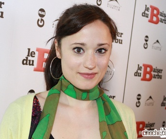 Sur le tapis rouge du film Le baiser du barbu