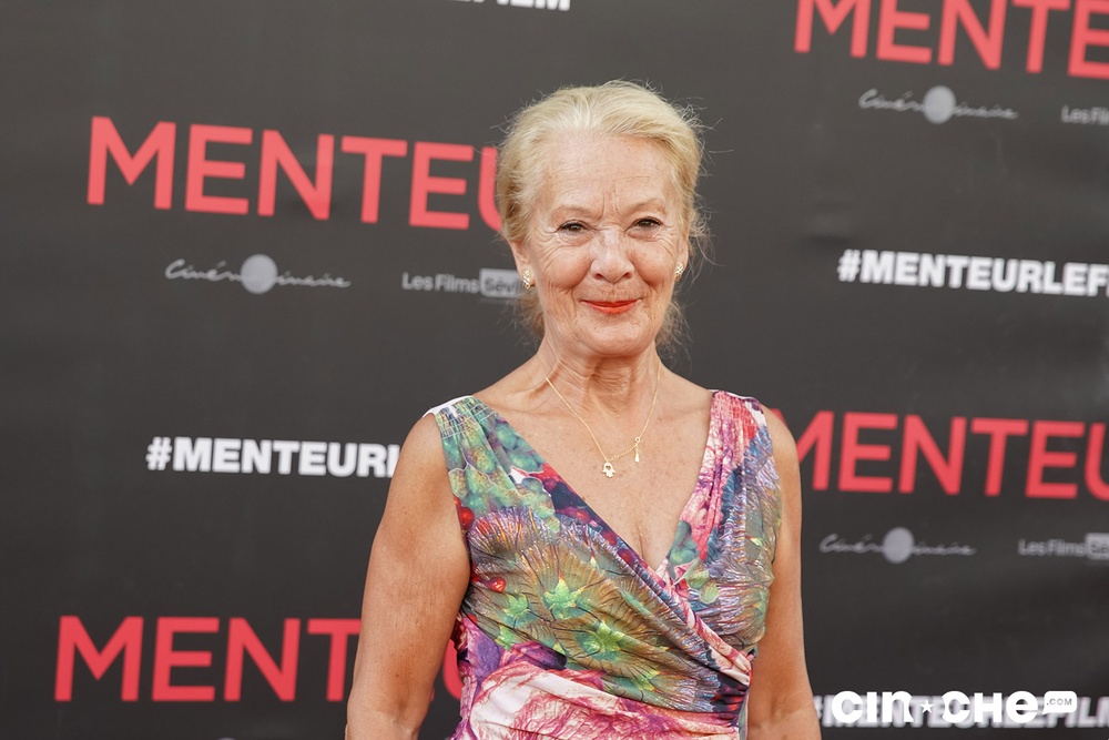 Sur le tapis rouge du film Menteur